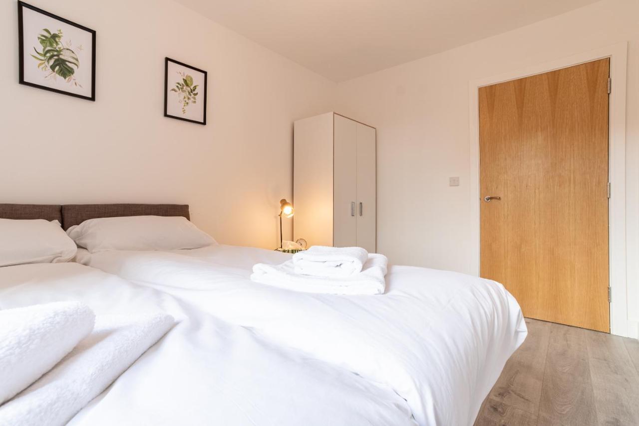 Copenhagen Court Apartments Basingstoke Luaran gambar