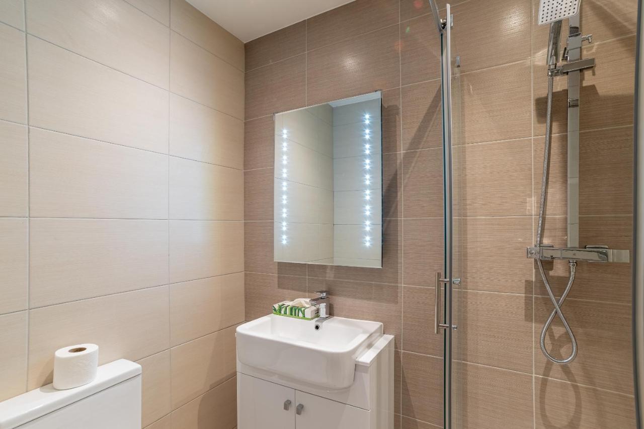 Copenhagen Court Apartments Basingstoke Luaran gambar